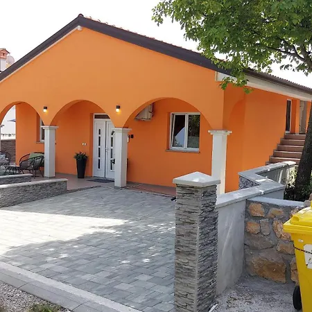 Holiday home Ripenda *